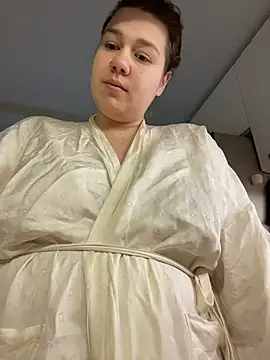 SuzieMurray online show from 4, 12, 2025