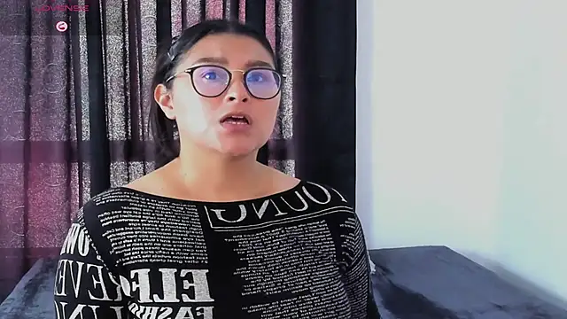 Snapshot of lorymoon chatting on 6, 12, 2024 lorymoon online show from 6, 12, 2024