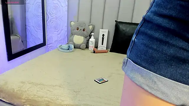 Snapshot of AlexaFoxy18 chatting on 18, 4, 2026 AlexaFoxy18 online show from 18, 4, 2026