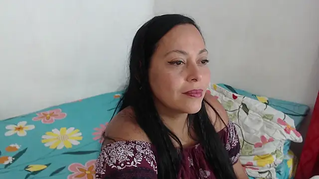Snapshot of RocioColombia chatting on 5, 3, 2026 RocioColombia online show from 5, 3, 2026