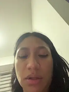 Im Little online show from 6, 11, 2025