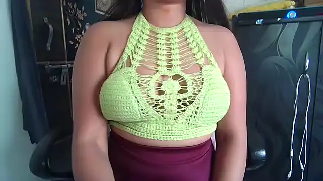 Snapshot of sexy-honey09 chatting on 10, 3, 2026 sexy-honey09 online show from 10, 3, 2026