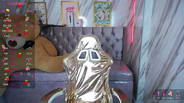 Laia angel b online show from 24, 12, 2024