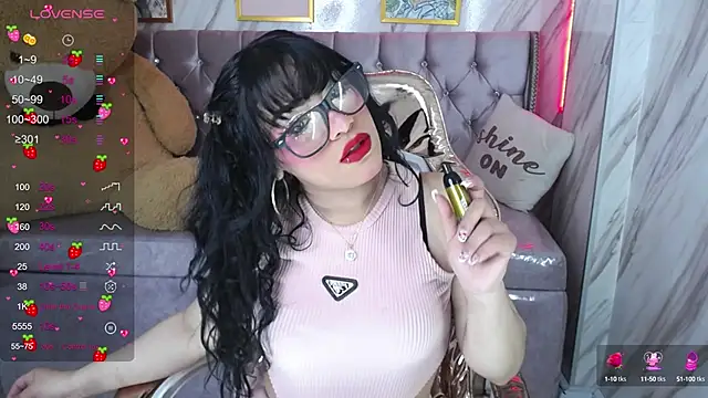 Laia angel b online show from 12, 1, 2025