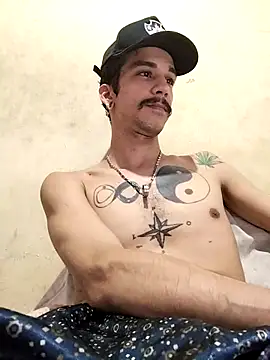 Snapshot of gatobranco001 chatting on 6, 3, 2025 gatobranco001 online show from 6, 3, 2025