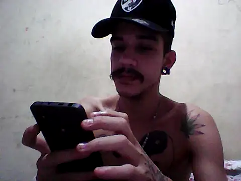 Snapshot of gatobranco001 chatting on 19, 3, 2025 gatobranco001 online show from 19, 3, 2025