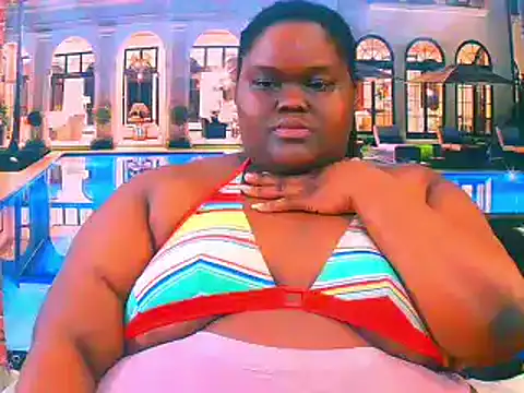 Snapshot of EbonyHotBuns chatting on 6, 6, 2026 EbonyHotBuns online show from 6, 6, 2026