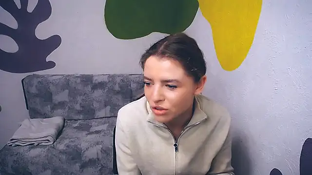 MissOliviaa  online show from 2, 12, 2025