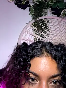 AlyssaHottv  online show from 4, 12, 2025