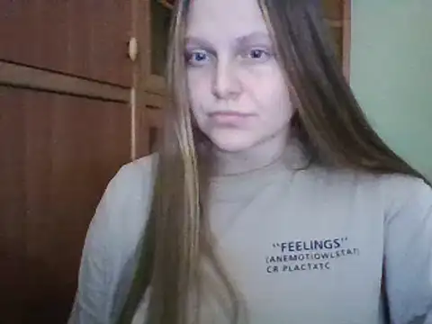 Evasapples online show from 12, 12, 2024