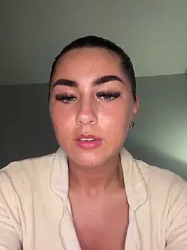 Snapshot of clobunny10 chatting on 2, 3, 2026 clobunny10 online show from 2, 3, 2026