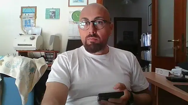 Snapshot of darione_90 chatting on 18, 5, 2026 darione 90 online show from 18, 5, 2026
