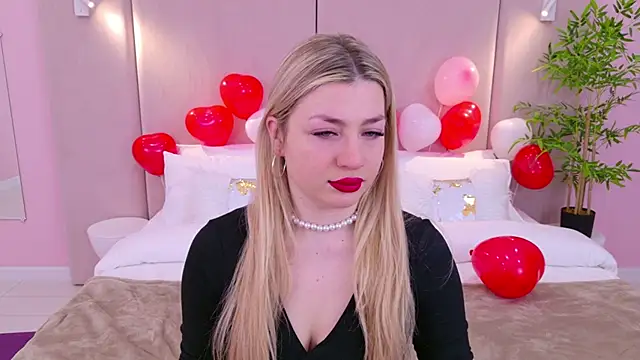 Snapshot of HelenaMorgan chatting on 12, 2, 2025 HelenaMorgan online show from 12, 2, 2025