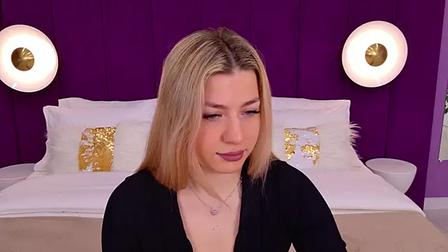 Snapshot of HelenaMorgan chatting on 13, 3, 2025 HelenaMorgan online show from 13, 3, 2025