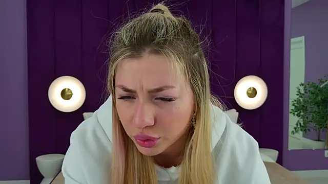 Snapshot of HelenaMorgan chatting on 20, 3, 2025 HelenaMorgan online show from 20, 3, 2025