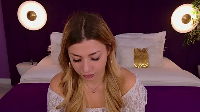 Snapshot of HelenaMorgan chatting on 26, 9, 2025 HelenaMorgan online show from 26, 9, 2025