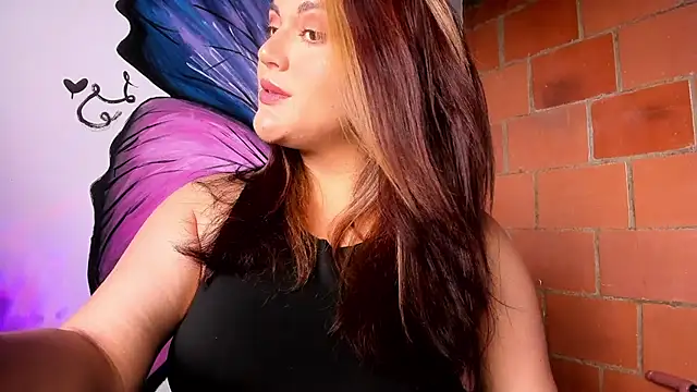 Snapshot of becca_diamond chatting on 28, 5, 2026 becca diamond online show from 28, 5, 2026