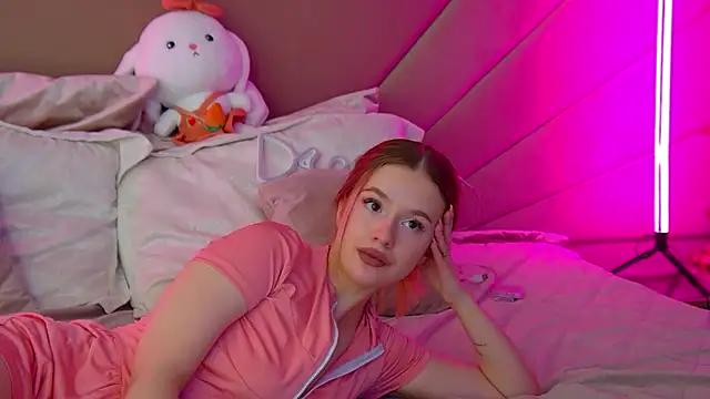 Snapshot of MilanaBalmain chatting on 3, 3, 2025 MilanaBalmain online show from 3, 3, 2025