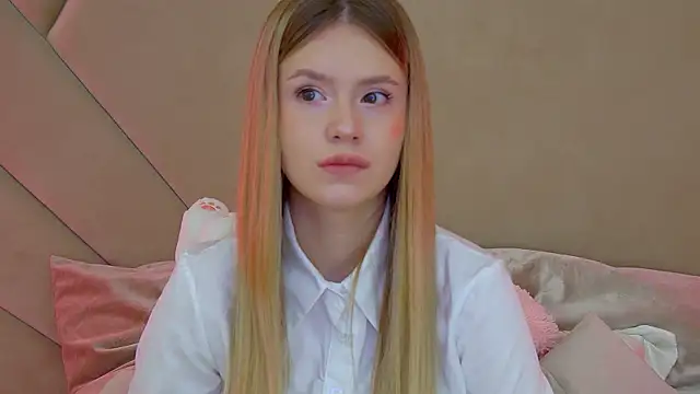 Snapshot of MilanaBalmain chatting on 20, 10, 2025 MilanaBalmain online show from 20, 10, 2025