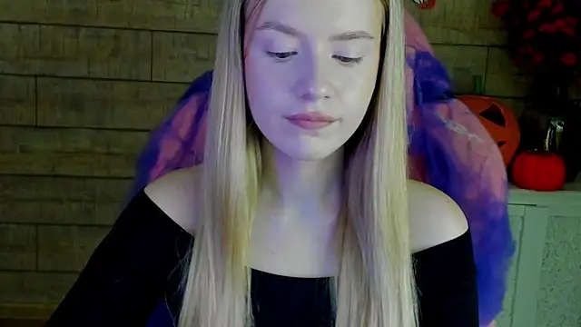 Snapshot of MilanaBalmain chatting on 3, 11, 2025 MilanaBalmain online show from 3, 11, 2025