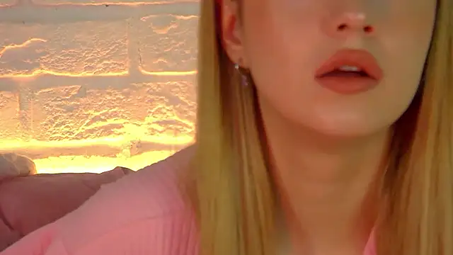 Snapshot of MilanaBalmain chatting on 4, 11, 2025 MilanaBalmain online show from 4, 11, 2025