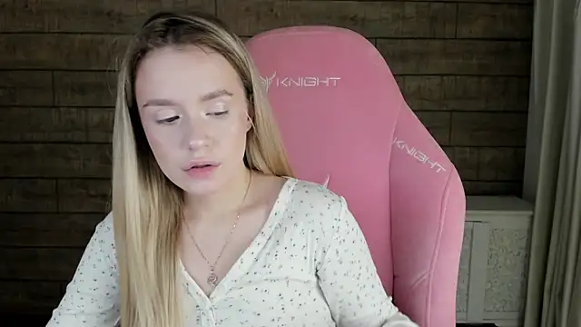 MilanaBalmain online show from 14, 4, 2026