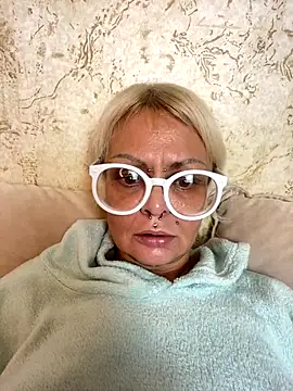 Snapshot of Gardener_of_Illusions chatting on 3, 11, 2025 Gardener of Illusions online show from 3, 11, 2025