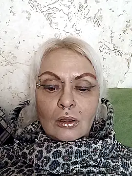 Snapshot of Gardener_of_Illusions chatting on 8, 11, 2025 Gardener of Illusions online show from 8, 11, 2025