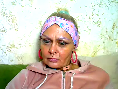 Snapshot of Gardener_of_Illusions chatting on 14, 4, 2026 Gardener of Illusions online show from 14, 4, 2026