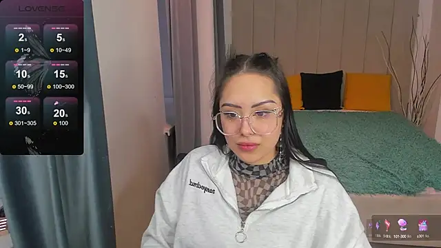 Snapshot of baby__kim chatting on 5, 2, 2025 baby kim online show from 5, 2, 2025