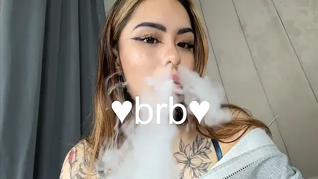 Snapshot of baby__kim chatting on 12, 9, 2025 baby kim online show from 12, 9, 2025