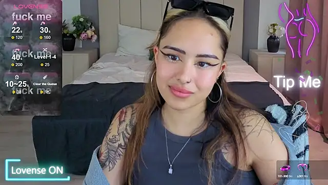 Snapshot of baby__kim chatting on 11, 10, 2025 baby kim online show from 11, 10, 2025