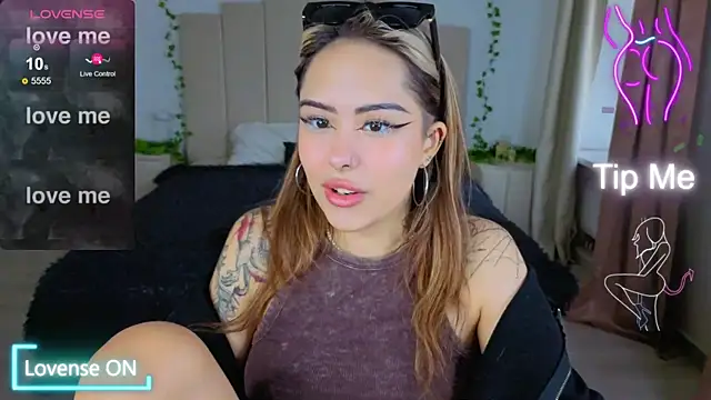 Snapshot of baby__kim chatting on 29, 10, 2025 baby kim online show from 29, 10, 2025