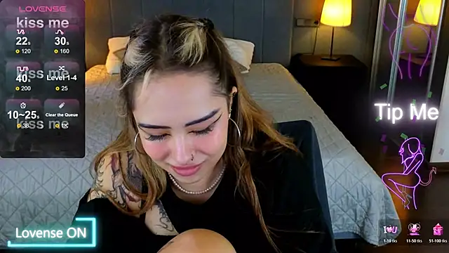 Snapshot of baby__kim chatting on 4, 11, 2025 baby kim online show from 4, 11, 2025