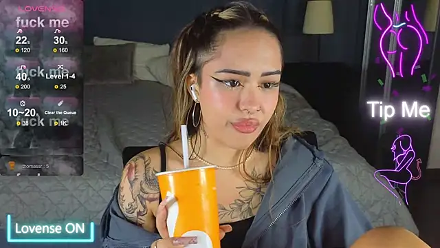 Snapshot of baby__kim chatting on 12, 11, 2025 baby kim online show from 12, 11, 2025