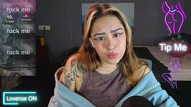 Snapshot of baby__kim chatting on 19, 11, 2025 baby kim online show from 19, 11, 2025