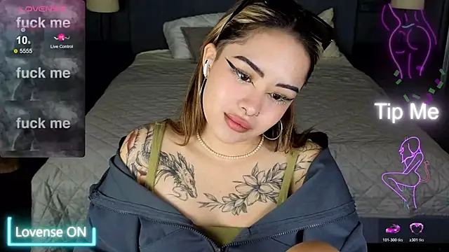 Snapshot of baby__kim chatting on 30, 11, 2025 baby kim online show from 30, 11, 2025