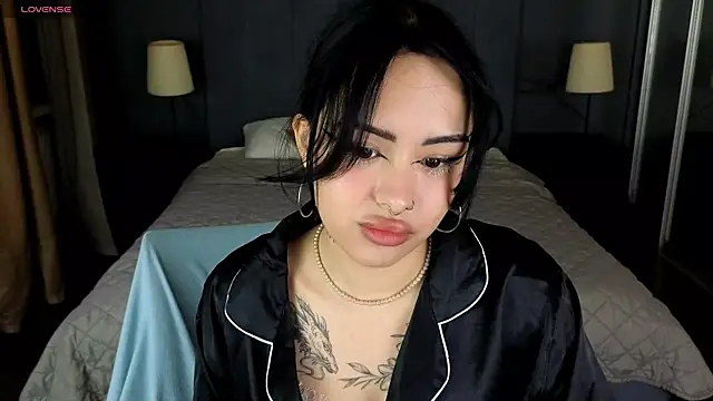 Snapshot of baby__kim chatting on 13, 12, 2025 baby kim online show from 13, 12, 2025