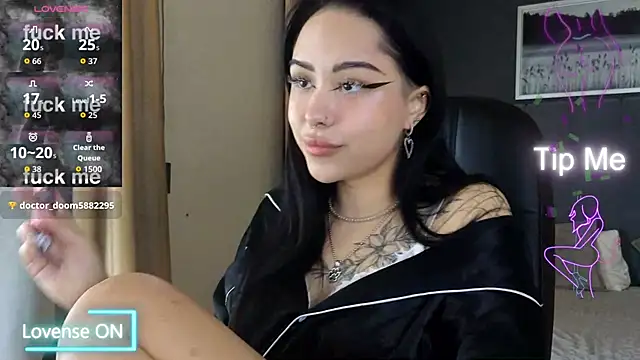 Snapshot of baby__kim chatting on 5, 1, 2026 baby kim online show from 5, 1, 2026