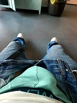 Snapshot of cricrimsBarcelona chatting on 30, 10, 2025 cricrimsBarcelona online show from 30, 10, 2025