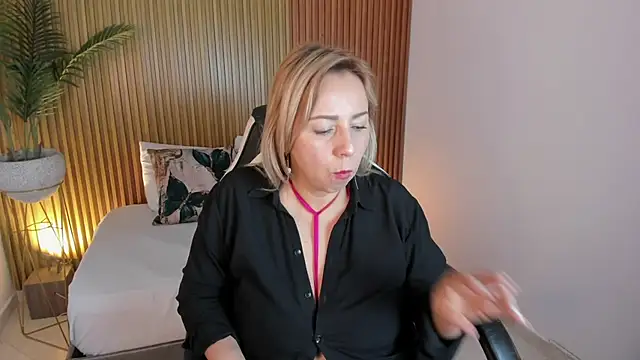 Snapshot of andre_soto_ chatting on 29, 12, 2024 andre soto online show from 29, 12, 2024