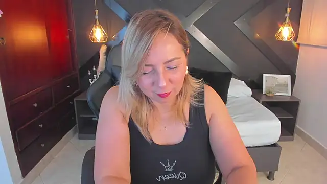 Snapshot of andre_soto_ chatting on 1, 11, 2025 andre soto online show from 1, 11, 2025