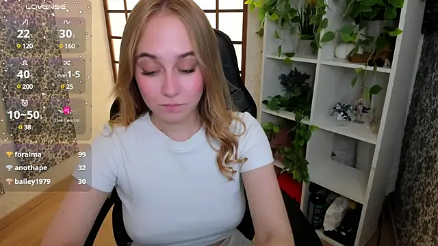 LianaBright online show from 1, 2, 2025