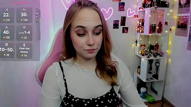 Snapshot of LianaBright chatting on 7, 2, 2026 LianaBright online show from 7, 2, 2026