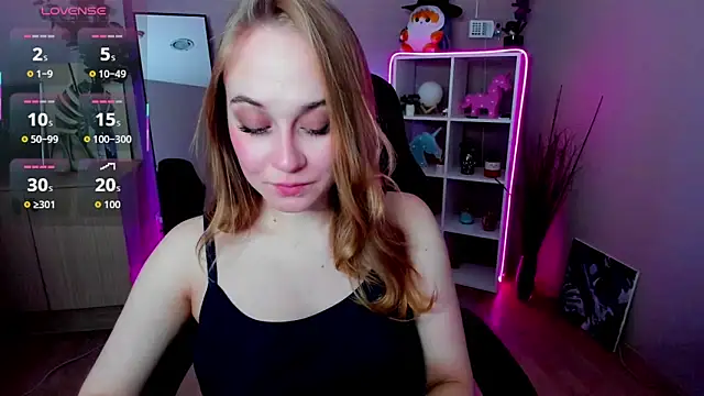 Snapshot of LianaBright chatting on 18, 3, 2026 LianaBright online show from 18, 3, 2026