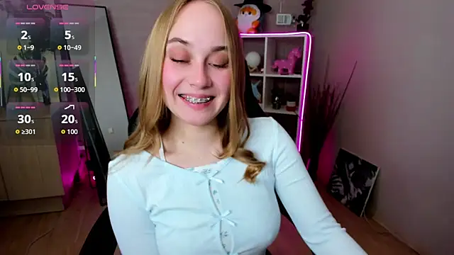 Snapshot of LianaBright chatting on 23, 3, 2026 LianaBright online show from 23, 3, 2026