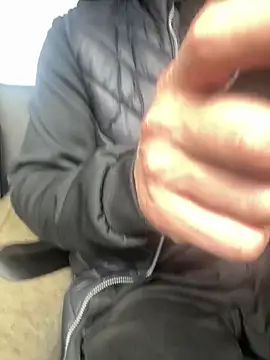 Snapshot of AlexGWoW chatting on 16, 4, 2026 AlexGWoW online show from 16, 4, 2026