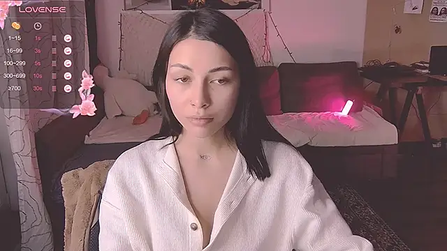 valorant girl online show from 20, 2, 2025