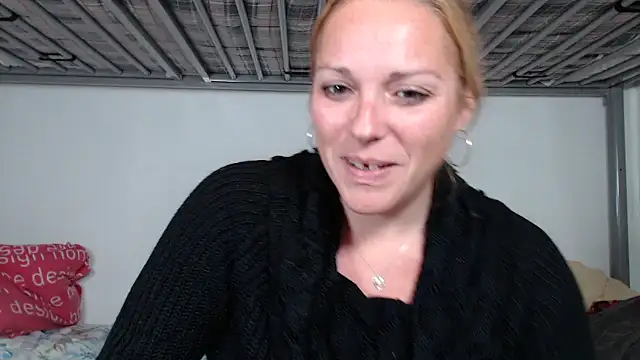 Doucelouve9 online show from 5, 1, 2026