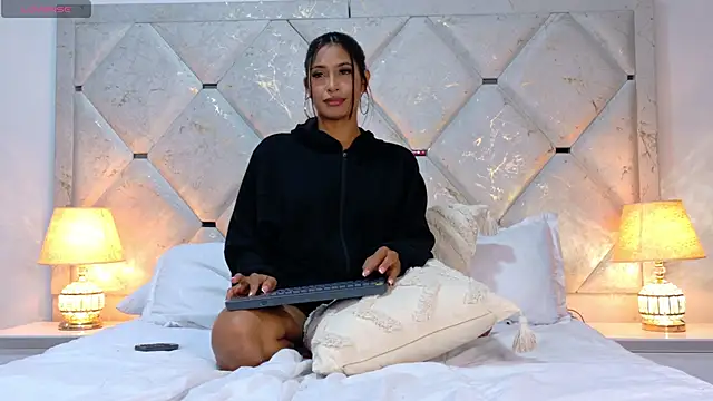 Anna risse online show from 28, 2, 2025